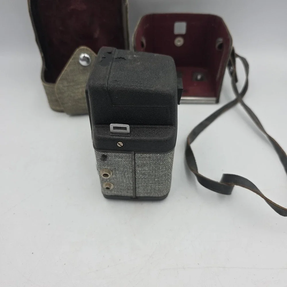 BELL & HOWELL ELECTRIC EYE 127 FILM CAMERA WITH ORIGINAL CASE VINTAGE Untested